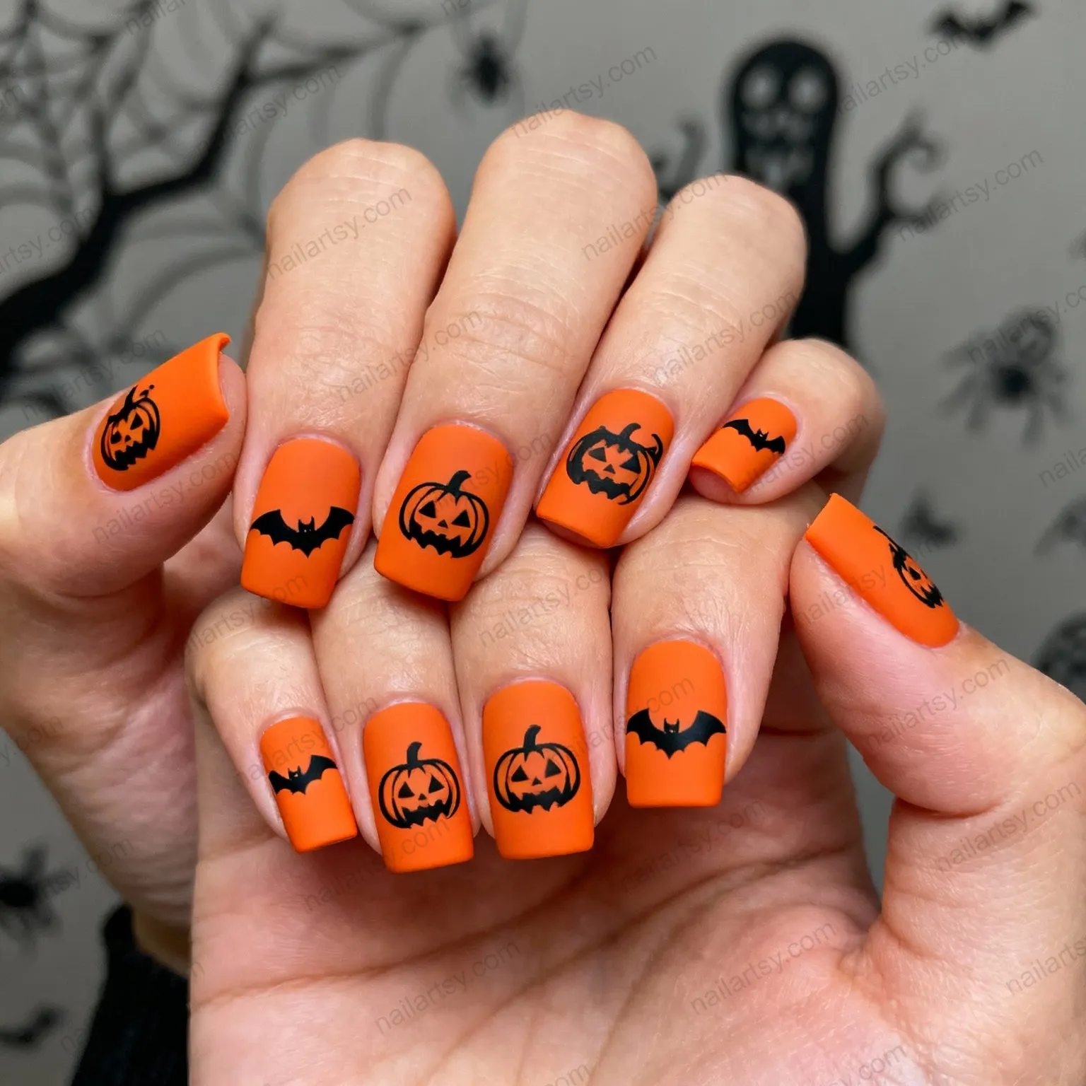 10 Halloween Nail Designs for 2025 #5